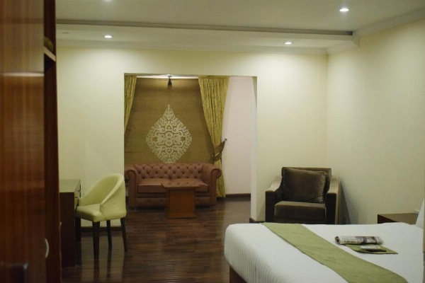 Grand Millennium Hotel image 12