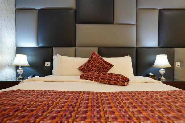 Grand Millennium Hotel image 13