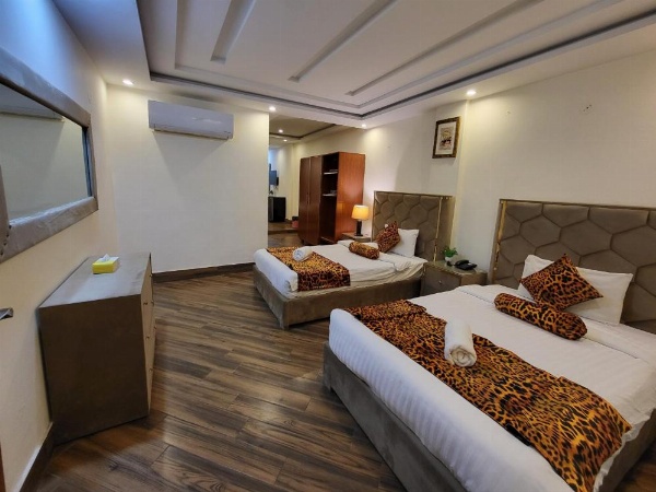 Grand Millennium Hotel image 35