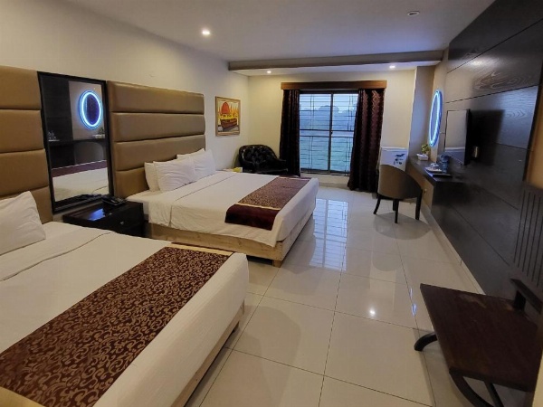 Grand Millennium Hotel image 57