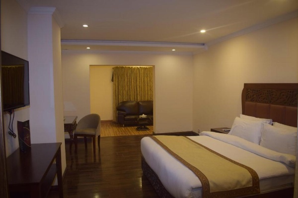 Grand Millennium Hotel image 6