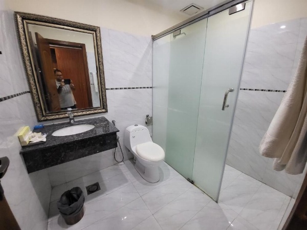 Grand Millennium Hotel image 7